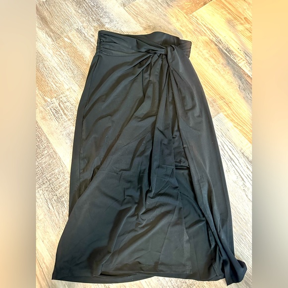 Dynamite Skirt - Picture 1 of 1